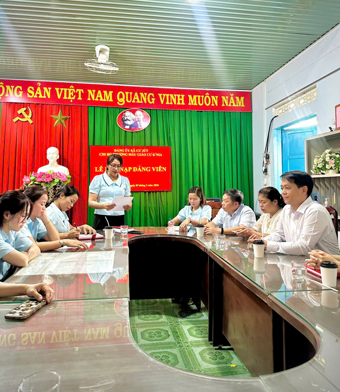 gen-h-z7591425365963_d5d5ba755ac8e154783f546062cde758